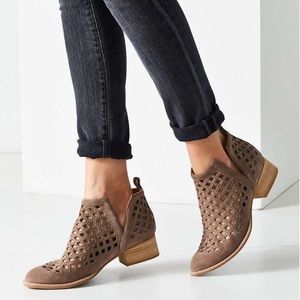 Jeffrey Campbell Taupe Taggart Booties 7.5